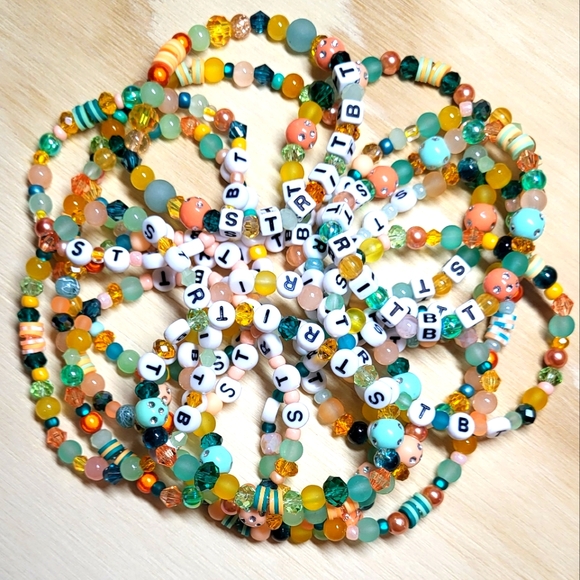 It's time to go- Taylor Swift Friendship Bracelet - Picture 1 of 4